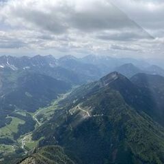 Flugwegposition um 11:53:45: Aufgenommen in der Nähe von Gemeinde Eisenkappel-Vellach, Österreich in 2293 Meter